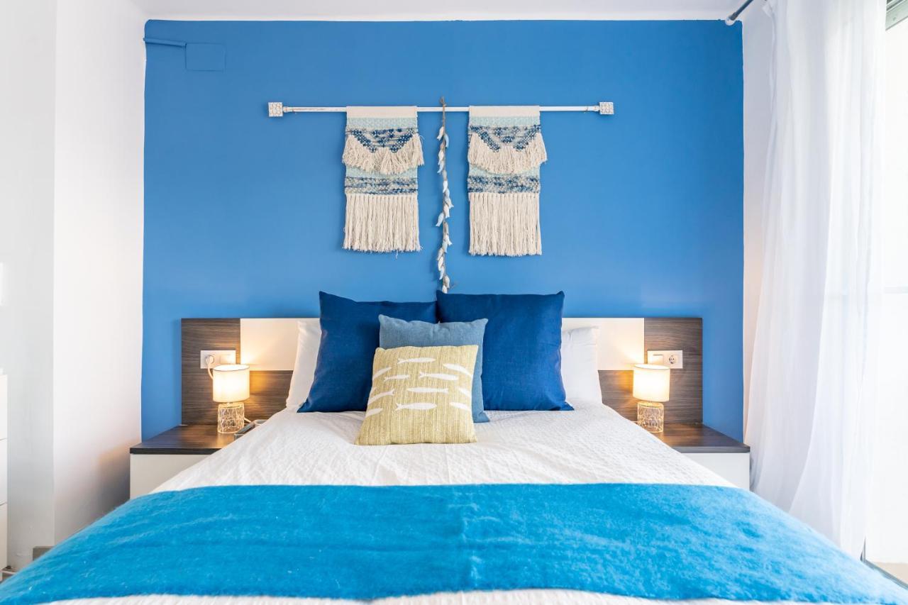 Beach Front Retro Hideaway In ซาลอว์ ภายนอก รูปภาพ