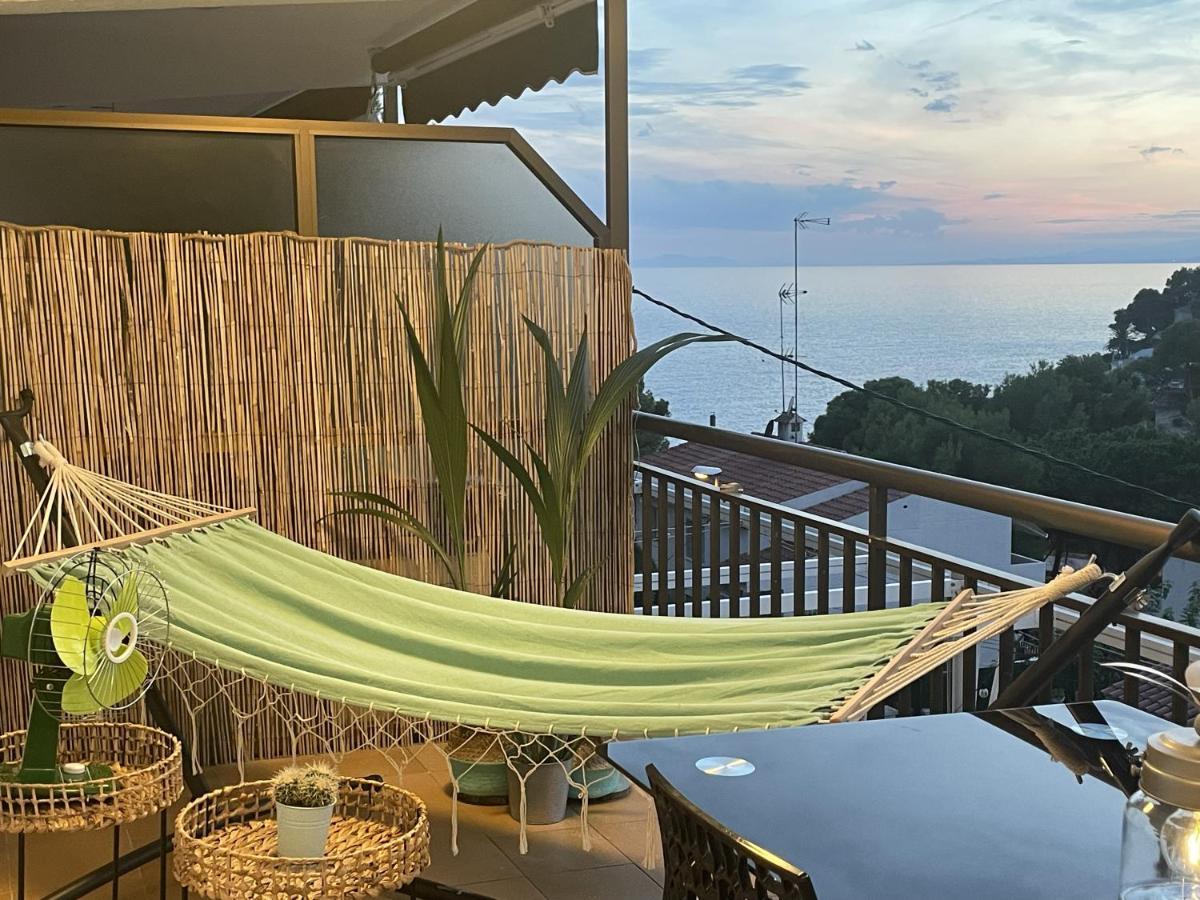 Beach Front Retro Hideaway In ซาลอว์ ภายนอก รูปภาพ