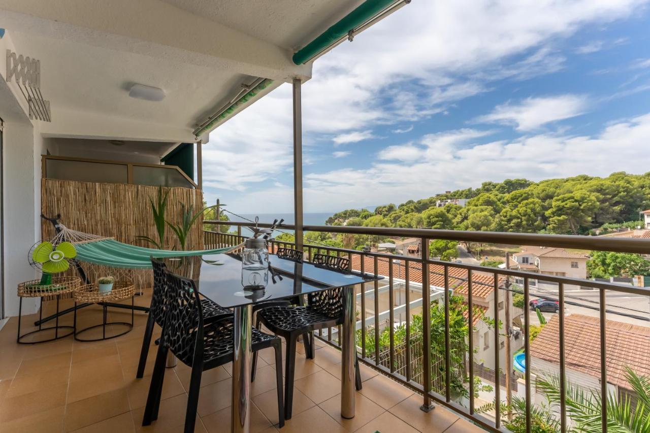 Beach Front Retro Hideaway In ซาลอว์ ภายนอก รูปภาพ