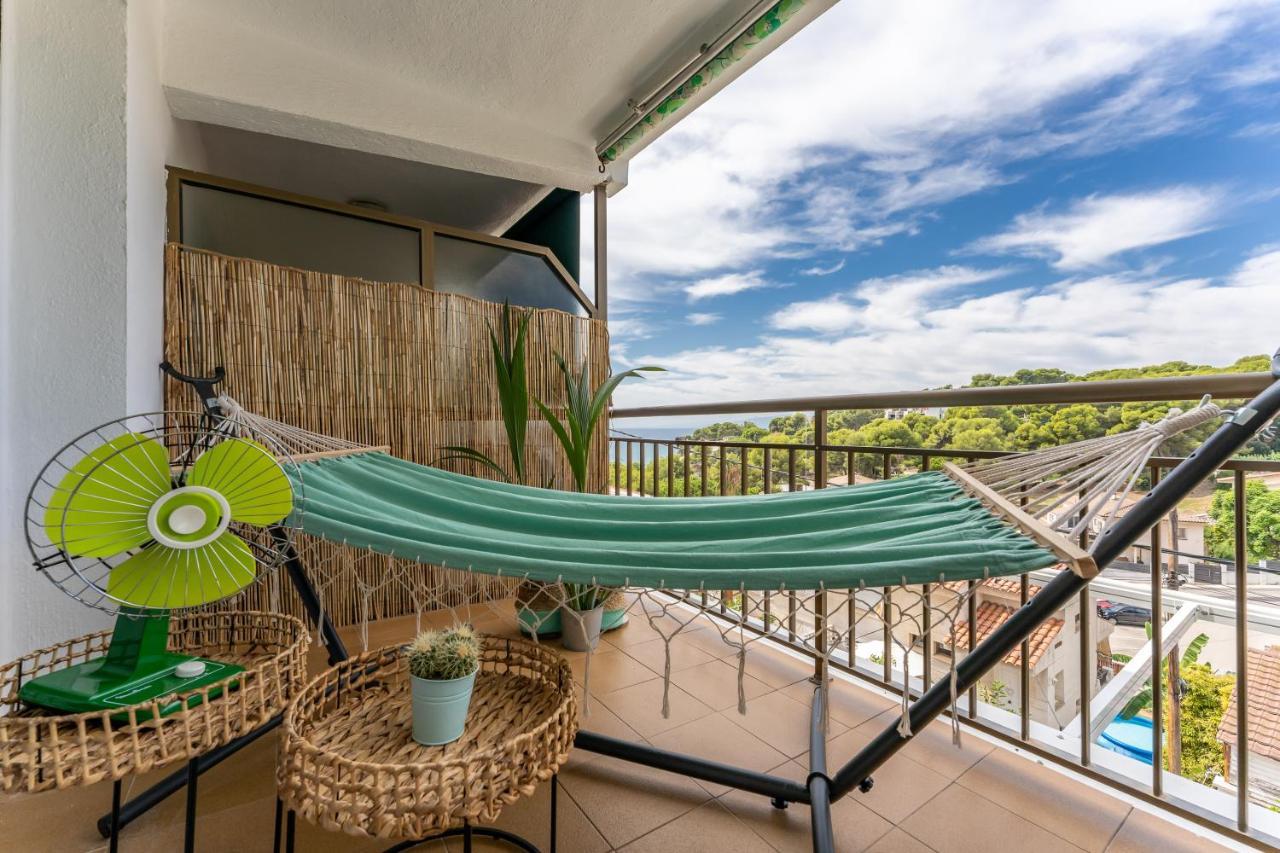 Beach Front Retro Hideaway In ซาลอว์ ภายนอก รูปภาพ