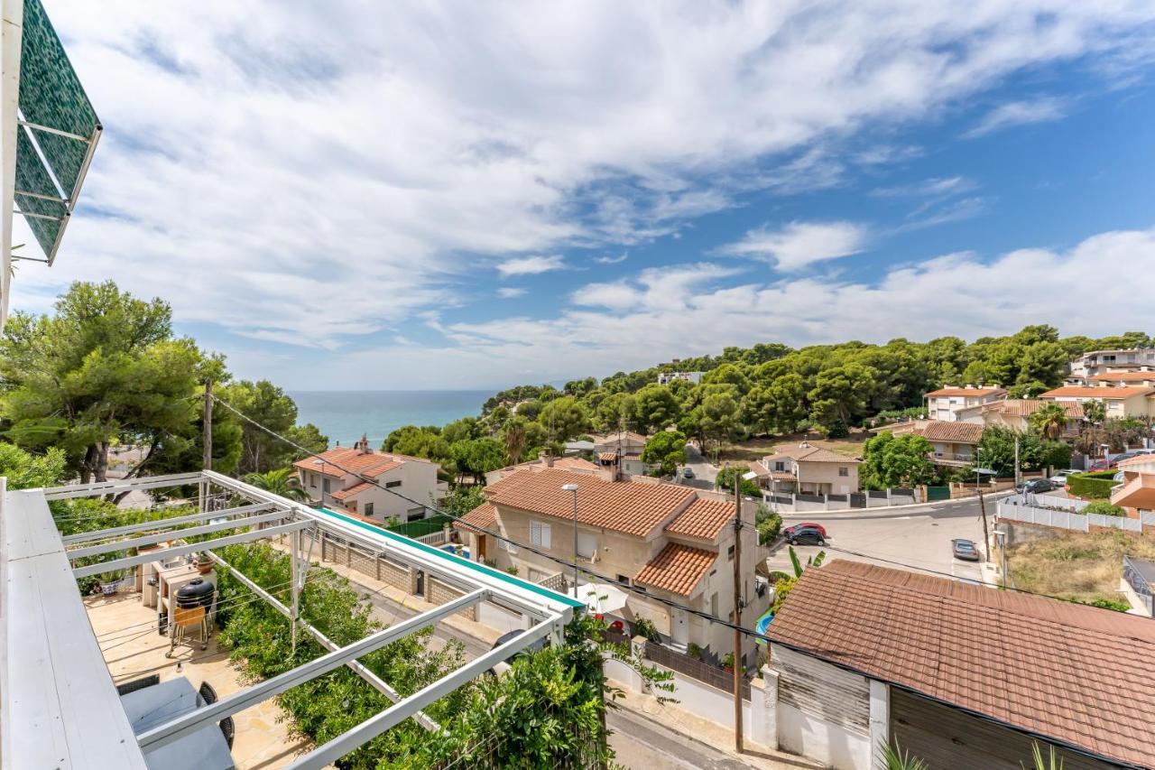 Beach Front Retro Hideaway In ซาลอว์ ภายนอก รูปภาพ