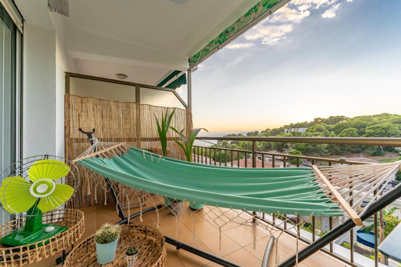 Beach Front Retro Hideaway In ซาลอว์ ภายนอก รูปภาพ