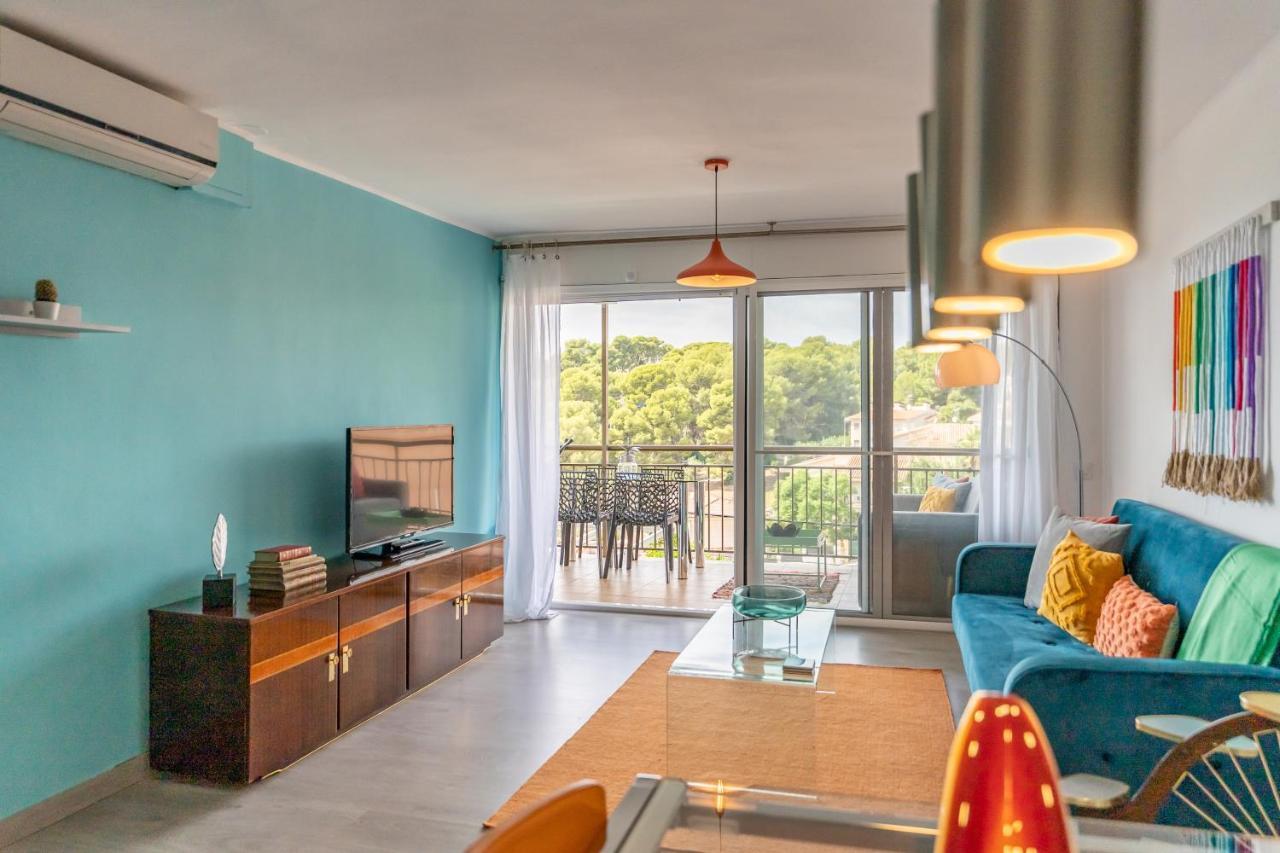 Beach Front Retro Hideaway In ซาลอว์ ภายนอก รูปภาพ