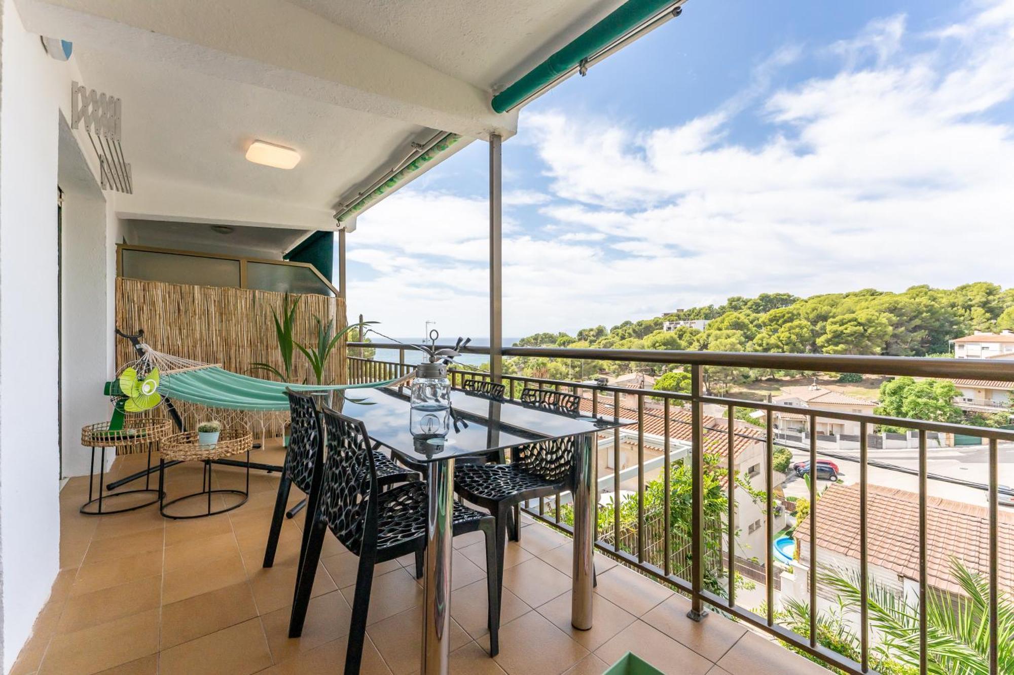 Beach Front Retro Hideaway In ซาลอว์ ภายนอก รูปภาพ